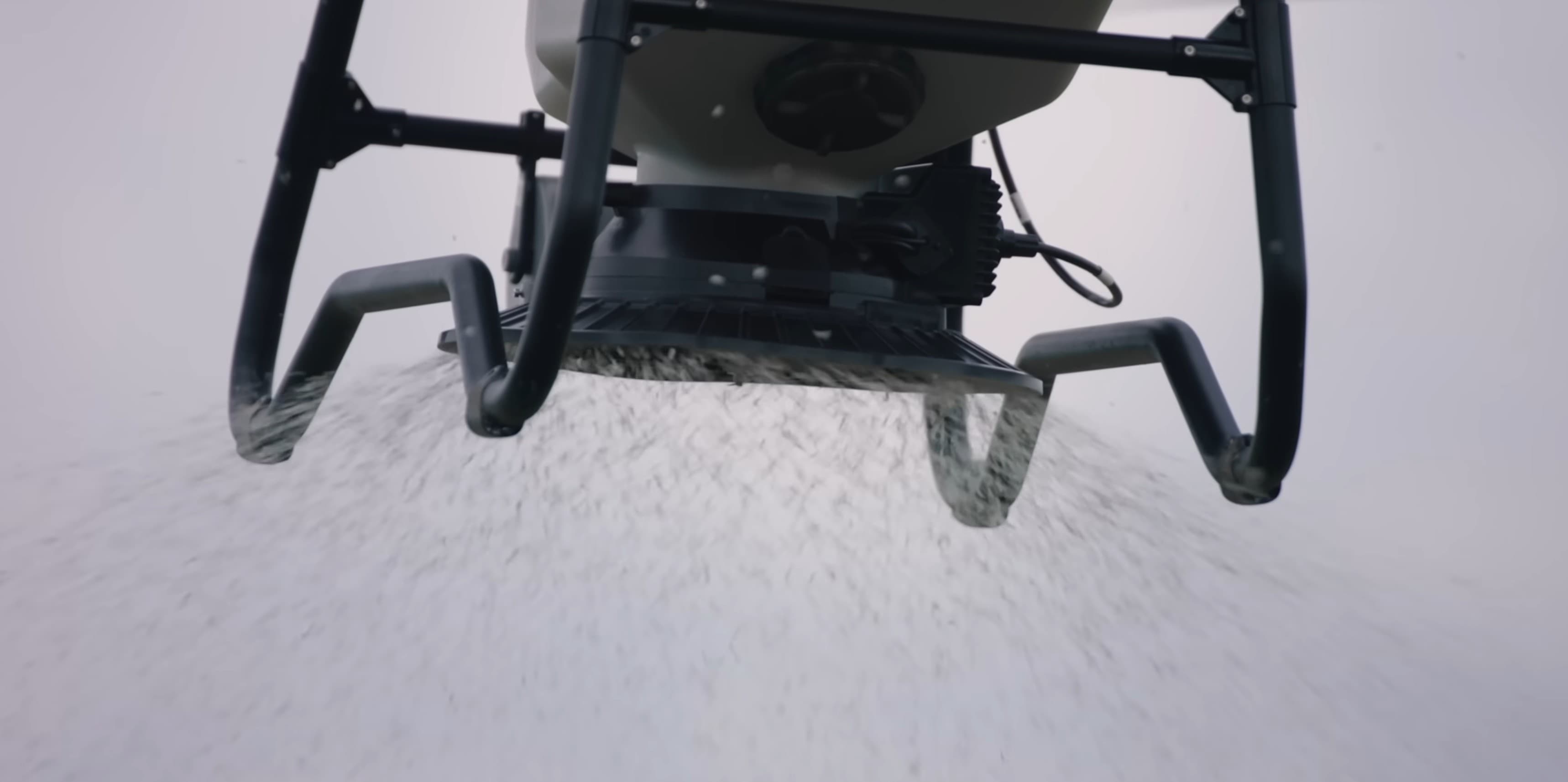 Împrăștiere cu Drone